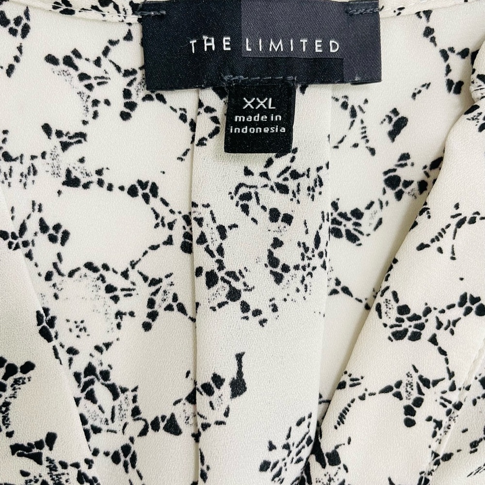 The Limited XXL Black & White Abstract Print V-Neck Blouse Flowy - Picture 7 of 14